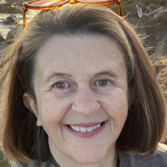 Meet the Posher Other - Welcome to my closet! ❤️